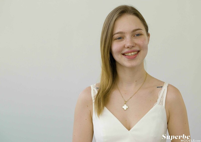 Анна, 22